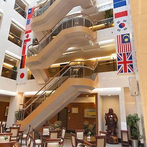 Check Inn Select Taipei Nangang